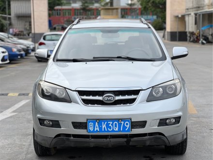 比亚迪S6 2012款 2.4L 自动尊享型