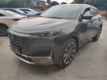 长安UNI-K 2021款 2.0T 全轮驱动尊享型