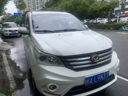 北汽幻速H3 2016款 H3F 1.5L 手动尊贵型
