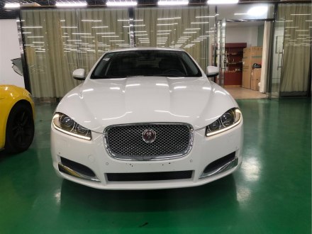 捷豹XF 2015款 XF 2.0T 风华版