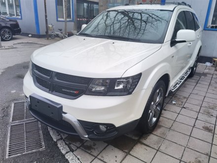 酷威 2016款 2.4L 两驱旅行版