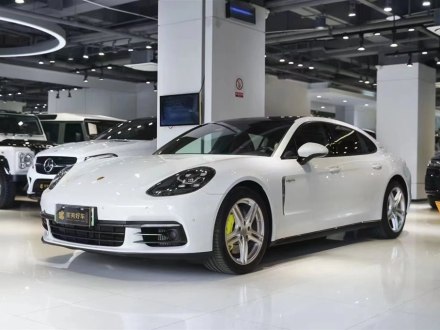 Panamera新能源 2017款 Panamera 4 E-Hybrid 行政加长版 2.9T