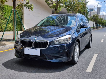 宝马2系多功能旅行车 2018款 220i 领先型