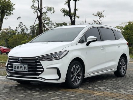 宋MAX 2021款 升级版 1.5T 自动豪华型 7座