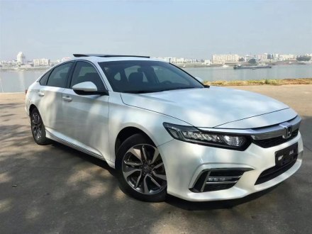 英仕派 2019款 260TURBO 精致版 国V