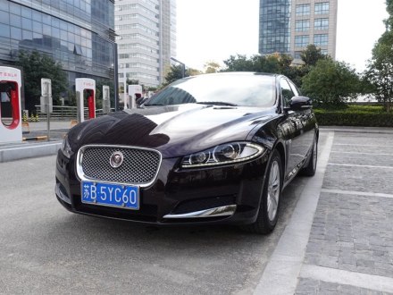 捷豹XF 2015款 XF 2.0T 80周年典藏风华版