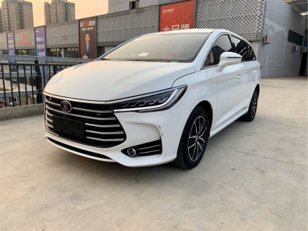 宋MAX 2018款 1.5T 自动智联豪华型 6座