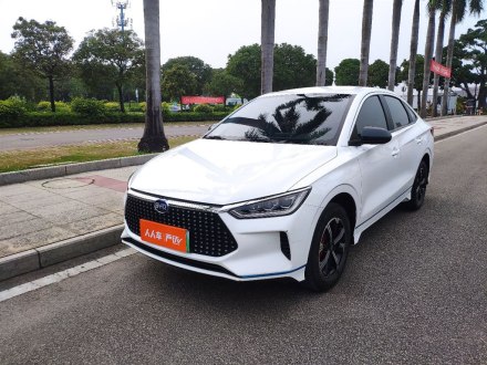 比亚迪e3 2020款 标准续航版 智·舒适型