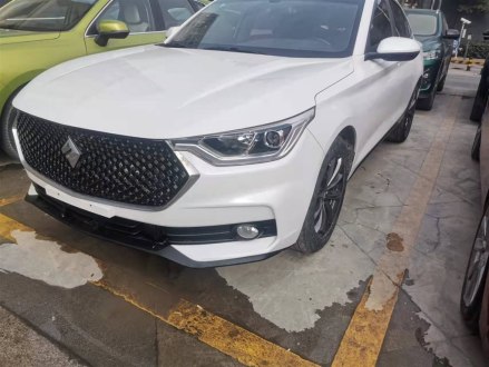 宝骏RC-6 2019款 1.5T CVT 24小时在线精英型