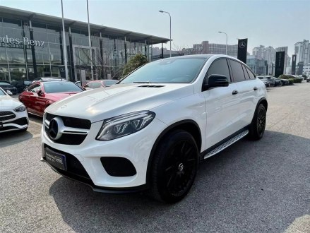 奔驰GLE轿跑 2017款 GLE 400 4MATIC 轿跑SUV