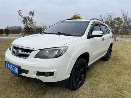 比亚迪S6 2013款 白金版 2.0L 手动尊贵型