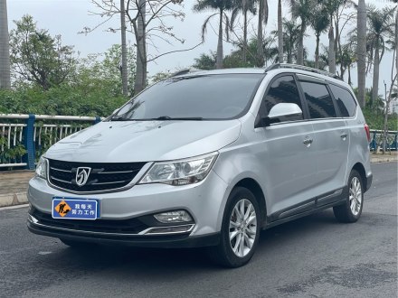 宝骏730 2016款 1.5L 手动舒适型 7座 国V