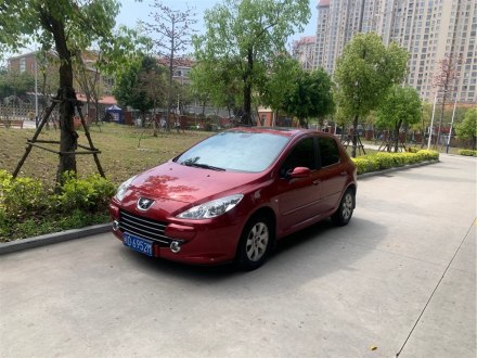 标致307 2012款 两厢 1.6L 自动豪华版