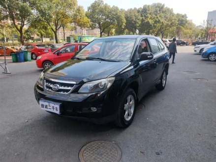 比亚迪S6 2012款 2.0L 手动豪华型