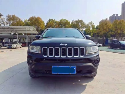 指南者进口 2014款 2.0L 两驱运动版