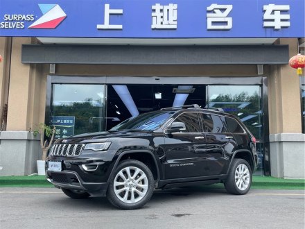 大切诺基进口 2017款 3.0L 精英导航版