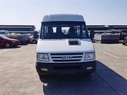 依维柯得意 2012款 2.8T-A35物流1版低顶
