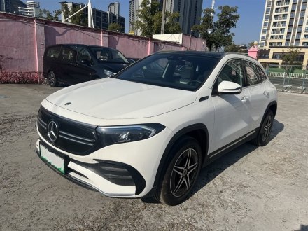 奔驰EQA 2022款 EQA 300 4MATIC 首发特别版