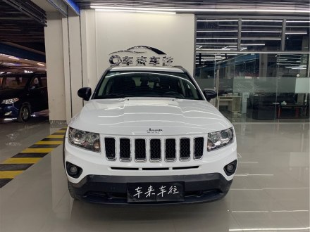 指南者进口 2015款 2.0L 两驱运动版
