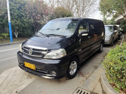 阁瑞斯 2010款 2.7L-3代 御领豪华型长轴11座2TR