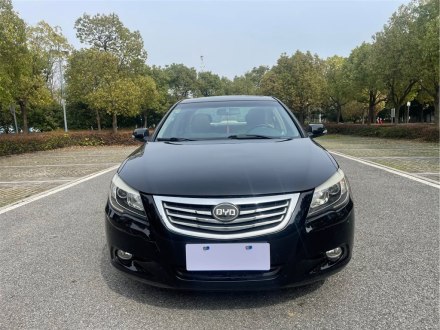 比亚迪G6 2013款 2.0L 手动尊贵型