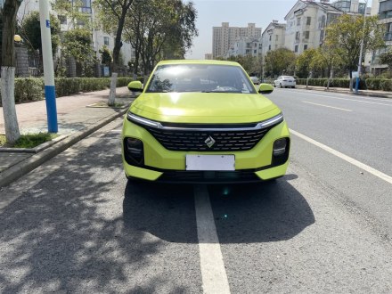 宝骏RC-5 2020款 1.5T CVT智耀尊享型