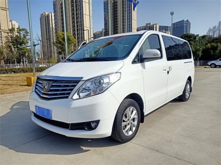 菱智PLUS 2021款 旅行版 2.0L 手动豪华型 9座