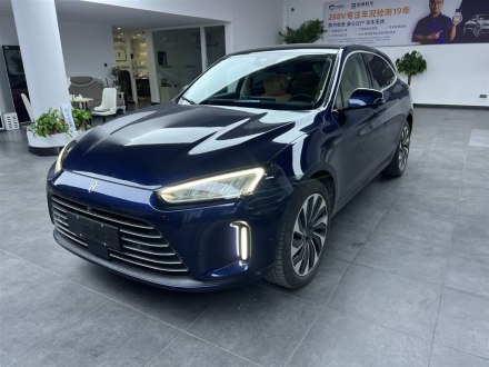 问界M5 2022款 增程四驱性能版