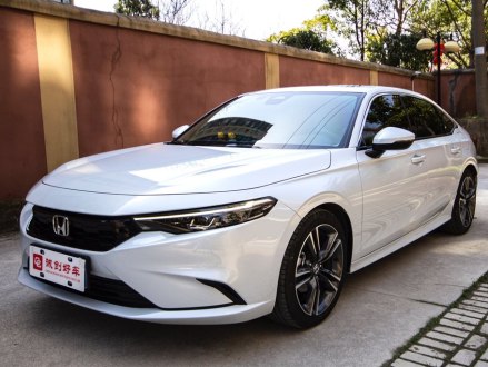 型格 2022款 240TURBO CVT豪华版