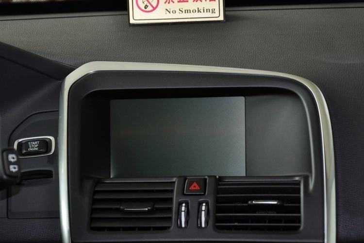 沃尔沃XC60(进口) T5 2.0T DCT 2014款 智逸版 5座