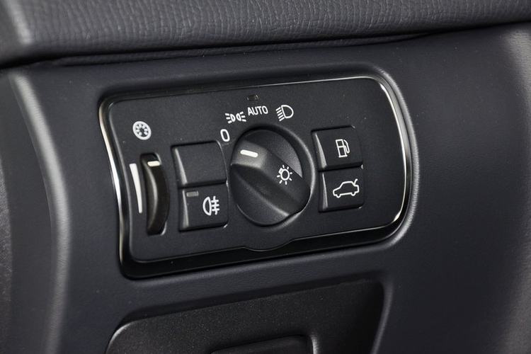 沃尔沃XC60(进口) T5 2.0T DCT 2014款 智逸版 5座