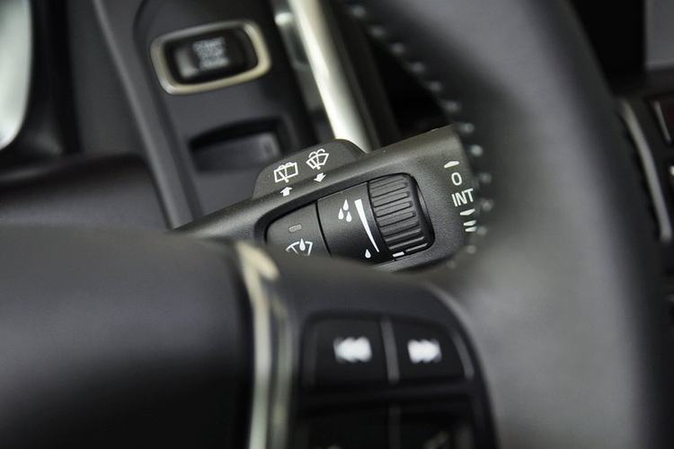 沃尔沃XC60(进口) T5 2.0T DCT 2014款 智逸版 5座