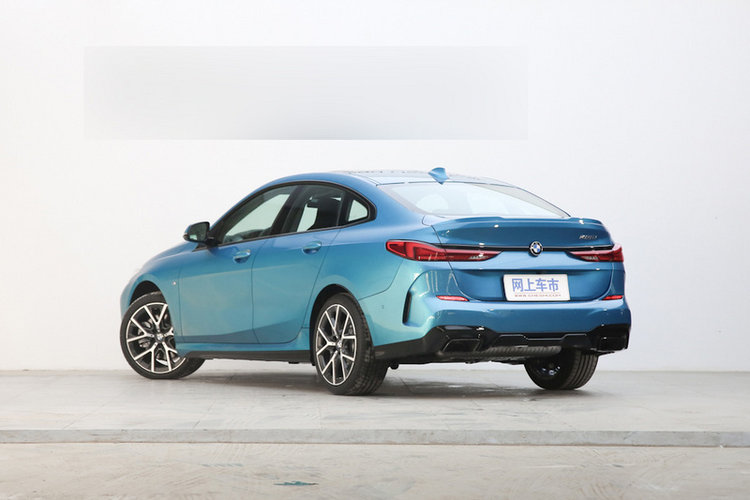 宝马2系（进口） 225i 四门轿跑车 2021款 M运动曜夜套装Pro