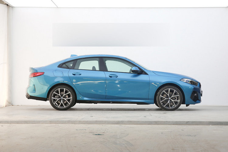 宝马2系（进口） 225i 四门轿跑车 2021款 M运动曜夜套装Pro