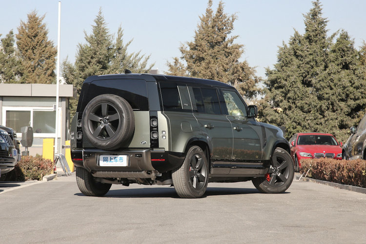 卫士 110 X 2020款 P400