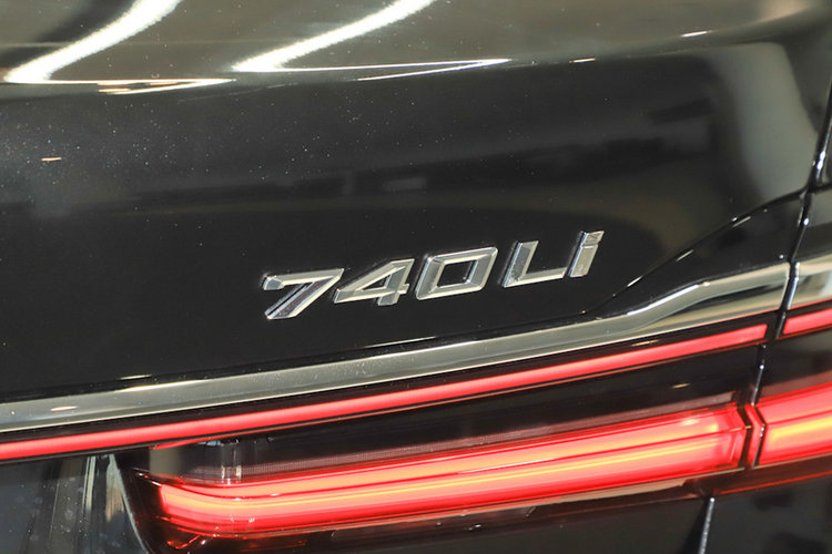 宝马7系 改款 740Li 领先型 2019款 M运动套装