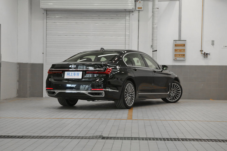 宝马7系 改款 740Li 尊享型 2019款 豪华套装
