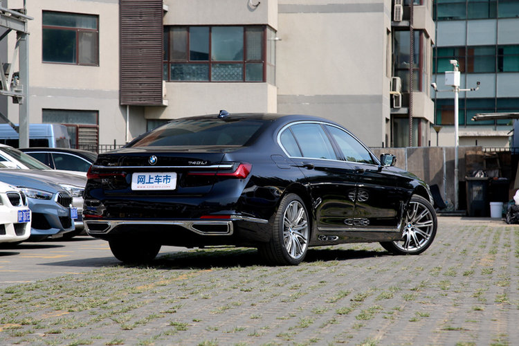 宝马7系 改款 740Li xDrive 行政型 2019款 豪华套装