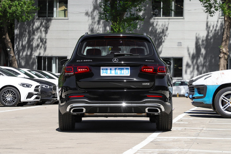 奔驰GLC 改款三 GLC 260 L 4MATIC 2022款 动感型