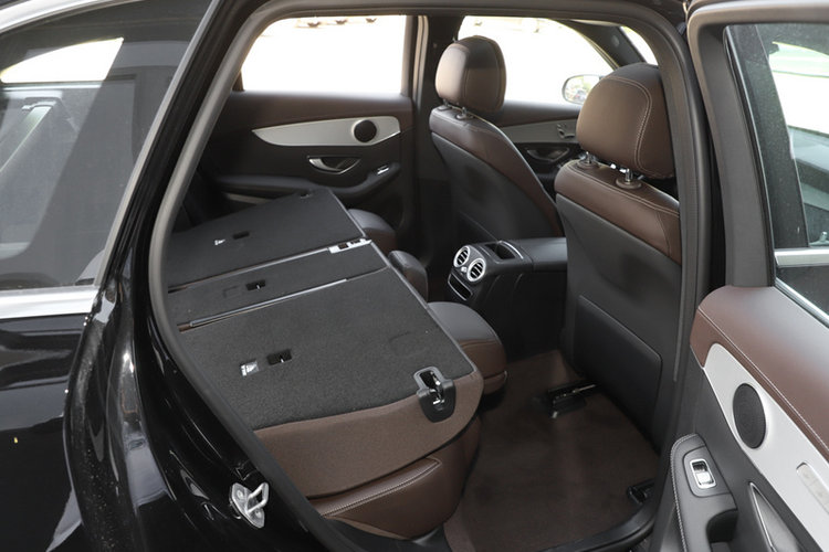 奔驰GLC 改款三 GLC 260 L 4MATIC 2022款 动感型