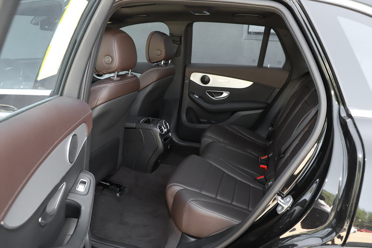 奔驰GLC 改款三 GLC 260 L 4MATIC 2022款 动感型