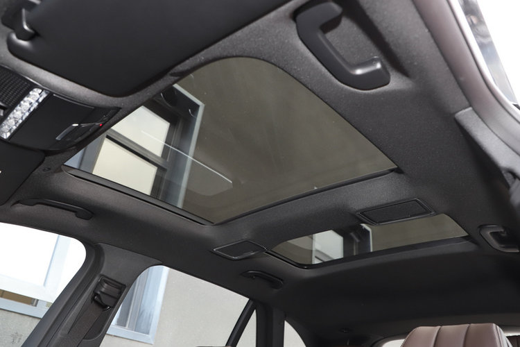 奔驰GLC 改款三 GLC 260 L 4MATIC 2022款 动感型