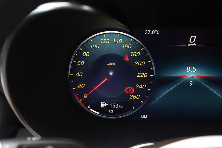 奔驰GLC 改款三 GLC 260 L 4MATIC 2022款 动感型