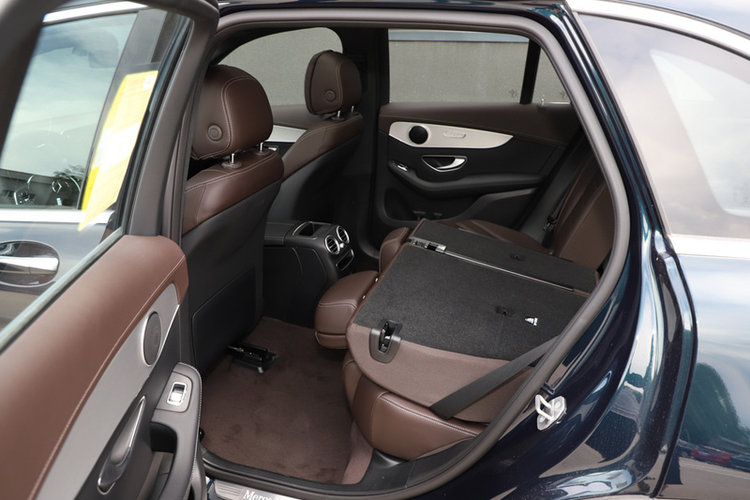 奔驰GLC 改款三 GLC 260 L 4MATIC 2022款 动感型