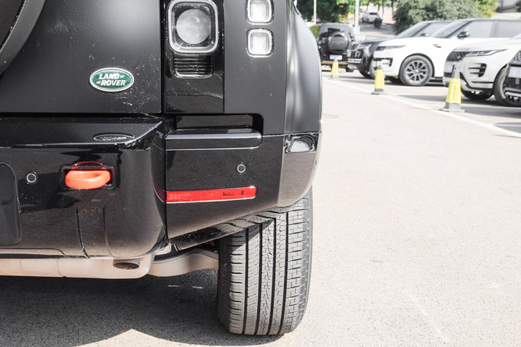 卫士 110 3.0T P400 2024款 X