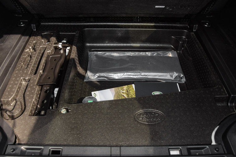 卫士 110 3.0T P400 2024款 X