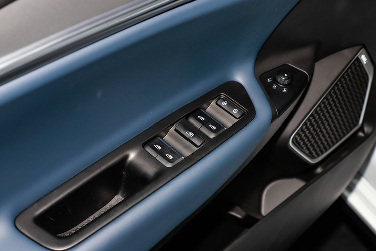 吉利几何G6 500KM 2024款 公务版