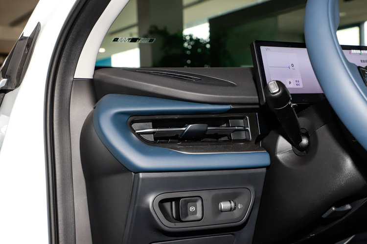 吉利几何G6 500KM 2024款 公务版