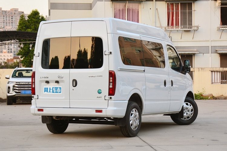 新途V80 傲运通PRO 2.0T AMT 短轴中顶  56座 2024款 