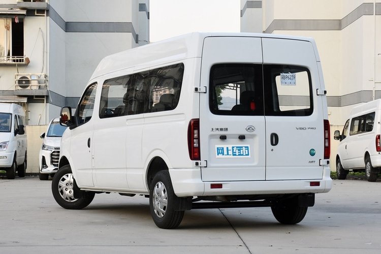 新途V80 傲运通PRO 2.0T AMT 长轴中顶  6789座 2024款 